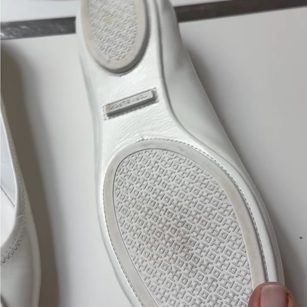 Tory Burch Women's White Logo Patent Leather Ballet Flats size 10 worn once - Picture 2 of 5